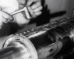 Film Reliephographie 1947 extrait du film 1947 "La Technique Moderne au service ce la Photographie en Relief"